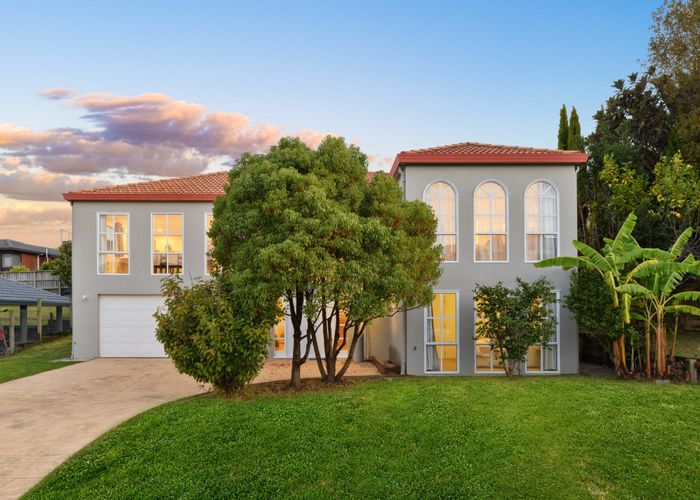  at 14 Belleaire Court, West Harbour, Auckland