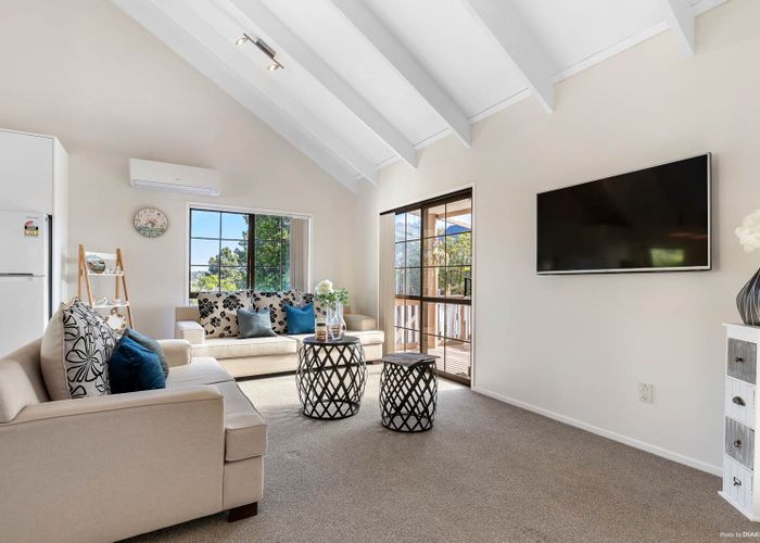  at 6 Standish Place, Bayview, Auckland