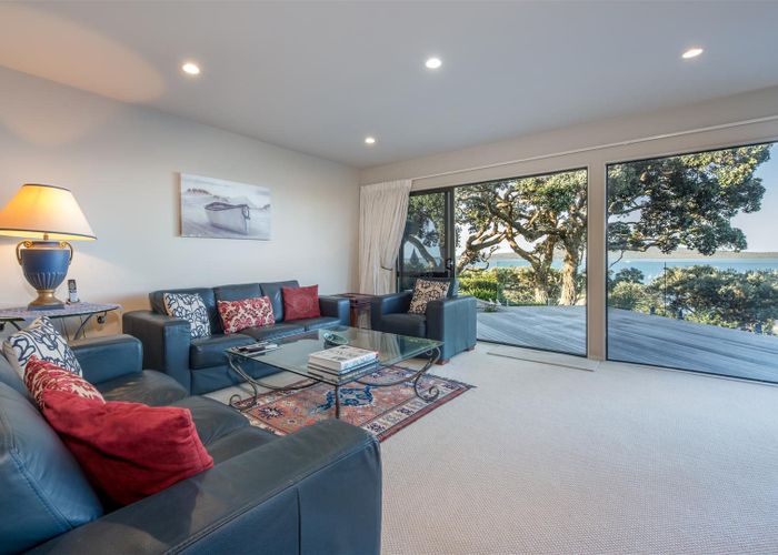 at 14 Hamana Street, Narrow Neck, Auckland
