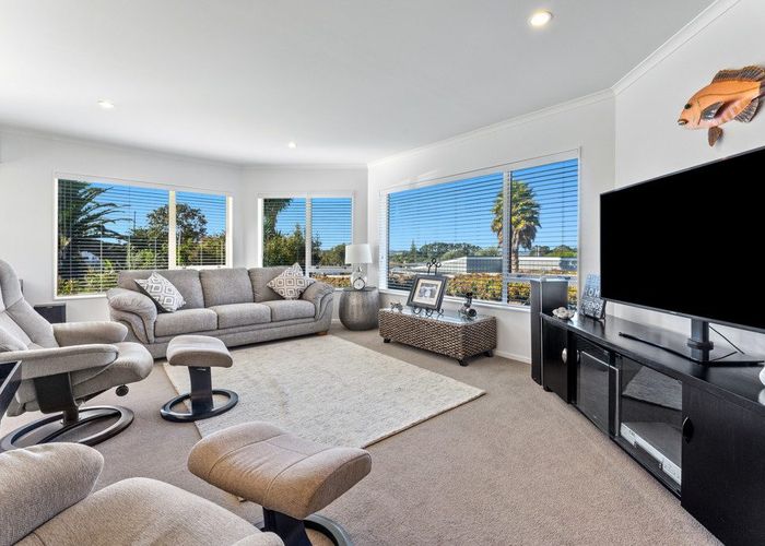  at 7 Omana Avenue, Shelly Beach, Helensville, Rodney, Auckland