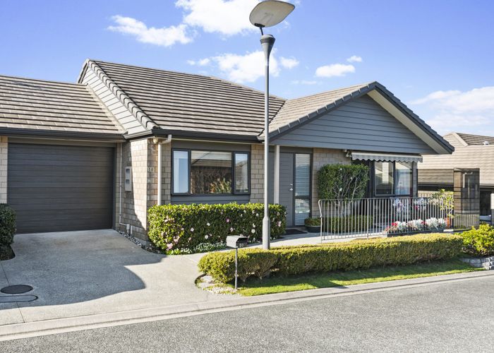  at 50 Royalle Mews, Botany Downs, Manukau City, Auckland