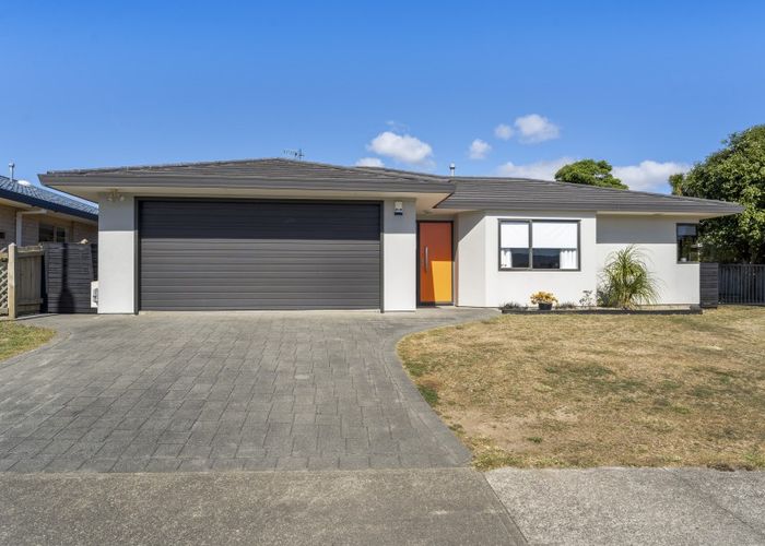 Free property data for 37 Realm Drive, Paraparaumu homes.co.nz