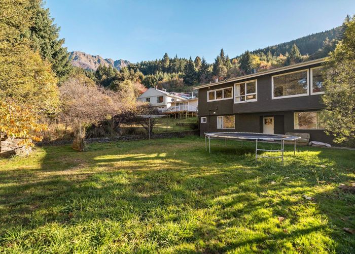  at 98 Thompson Street, Queenstown, Queenstown