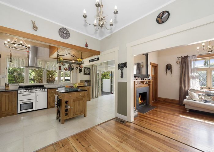  at 13 Te Aroha Street, Hamilton East, Hamilton