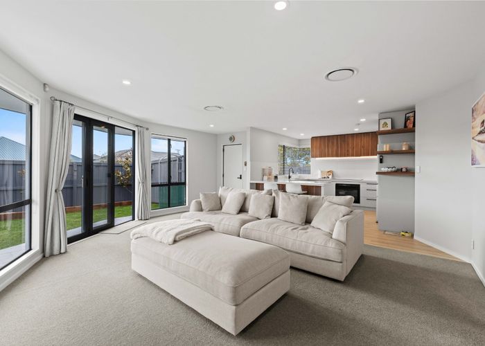  at 2 Anglesea Avenue, Parklands, Christchurch City, Canterbury