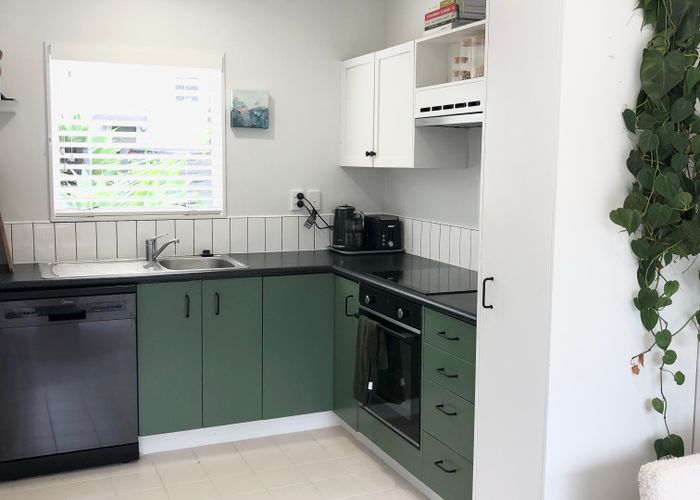  at 10/33 School Road, Kingsland, Auckland