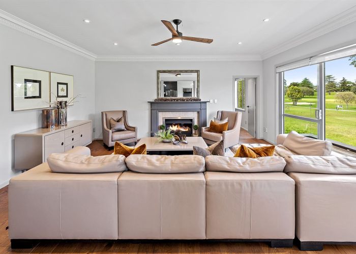  at 43 Oak Manor Drive, Albany, Auckland