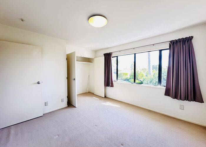  at 2 Armoy Drive, Botany Downs, Manukau City, Auckland
