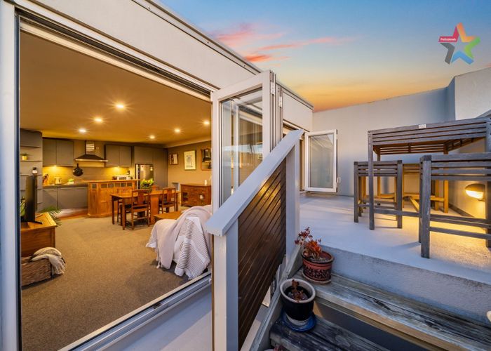  at 2/224 Jackson Street, Petone, Lower Hutt, Wellington