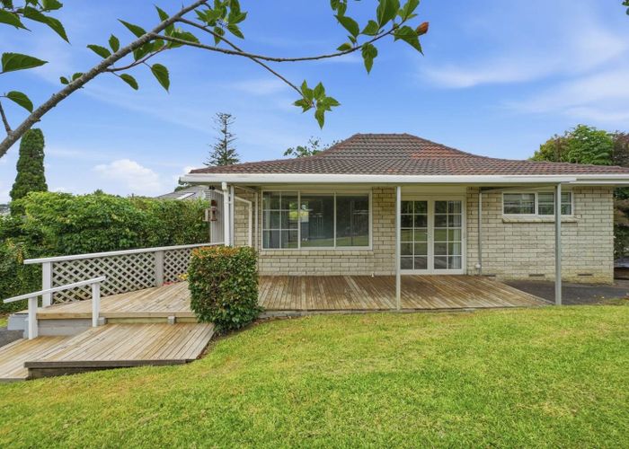  at 1/27 Parkhill Road, Mellons Bay, Manukau City, Auckland