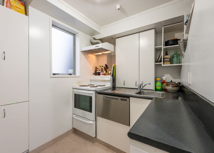  at 8/27 Drummond Street, Mount Cook, Wellington