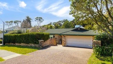  at 23 Woodfern Crescent, Titirangi, Auckland
