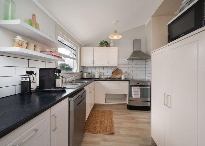  at 801 Frederick Street West, Mahora, Hastings, Hawke's Bay