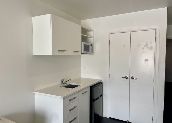  at 4/5 - Rm D Edgecumbe Street, Whitiora, Hamilton, Waikato