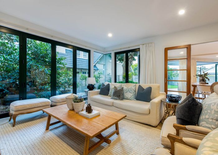  at 1/16 Clifton Road, Hauraki, Auckland