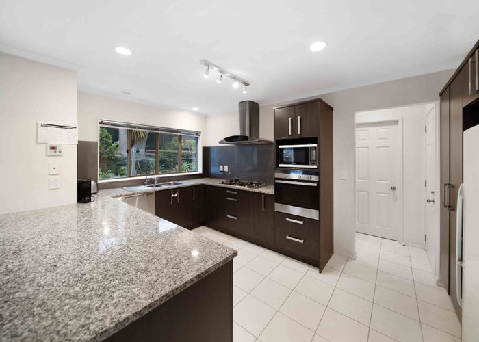  at 9 Seresin Crescent, Flat Bush, Auckland