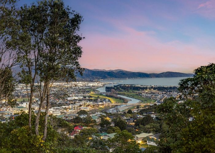  at 73 Viewmont Drive, Harbour View, Lower Hutt, Wellington