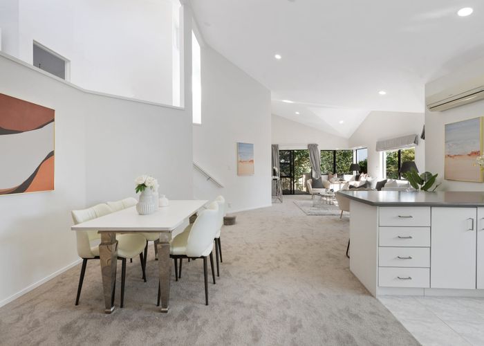  at 2/74 Simmental Crescent, Somerville, Manukau City, Auckland