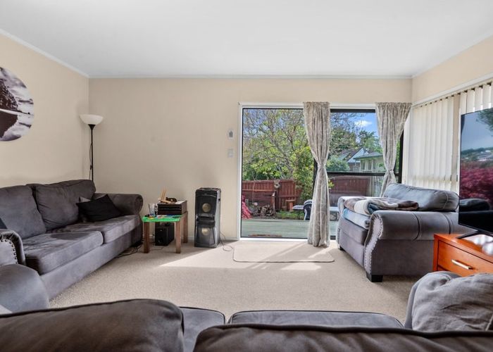  at 2/99 Prince Regent Drive, Half Moon Bay, Manukau City, Auckland