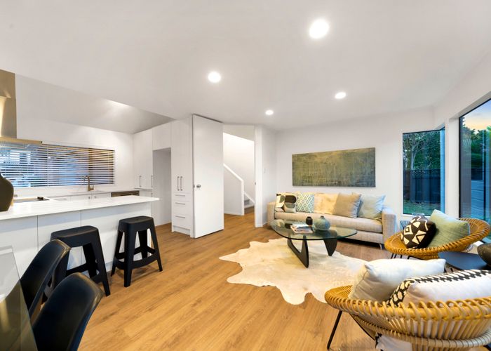  at 2/9 Foote Street, Hillsborough, Auckland