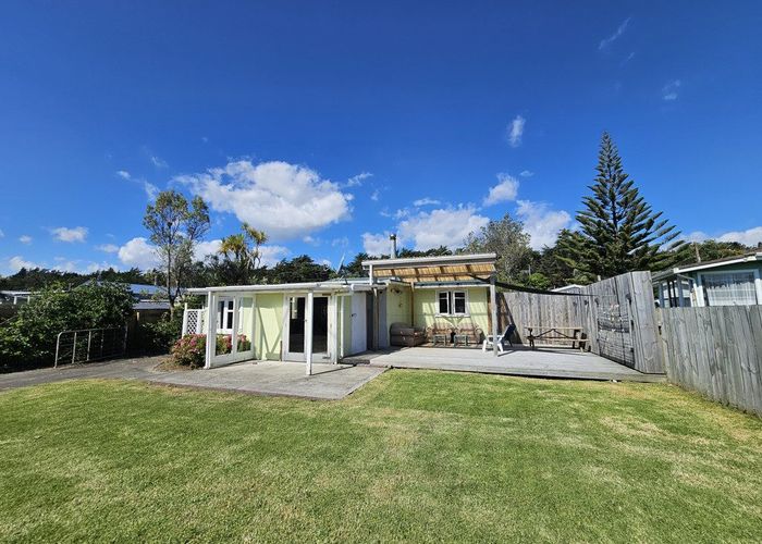  at 169 Kahukura Avenue, Waitarere Beach, Horowhenua, Manawatu / Whanganui