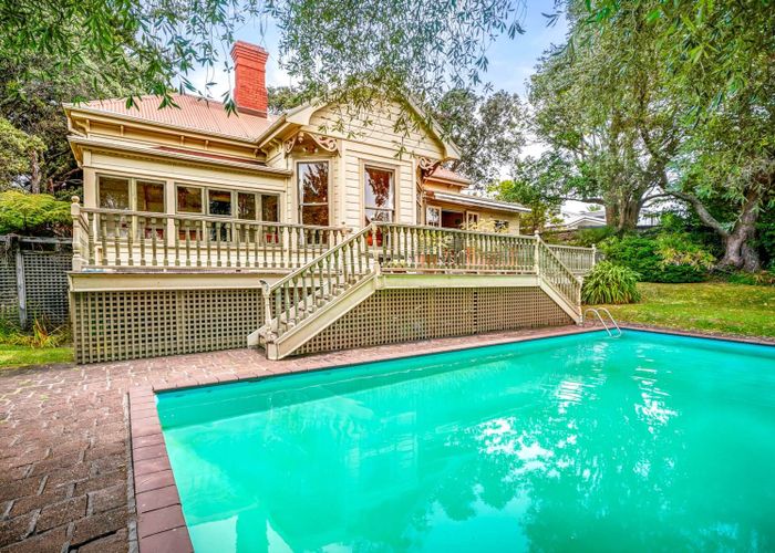  at 12 Bridge View Road, Birkenhead, North Shore City, Auckland