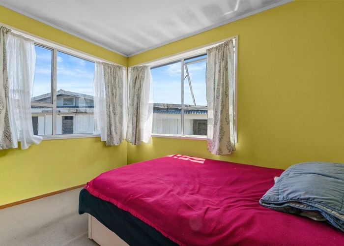  at 30 Staverton Crescent, Mangere, Manukau City, Auckland