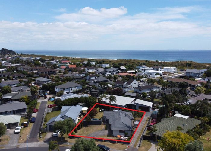  at 43 Katerini Grove, Papamoa Beach, Papamoa