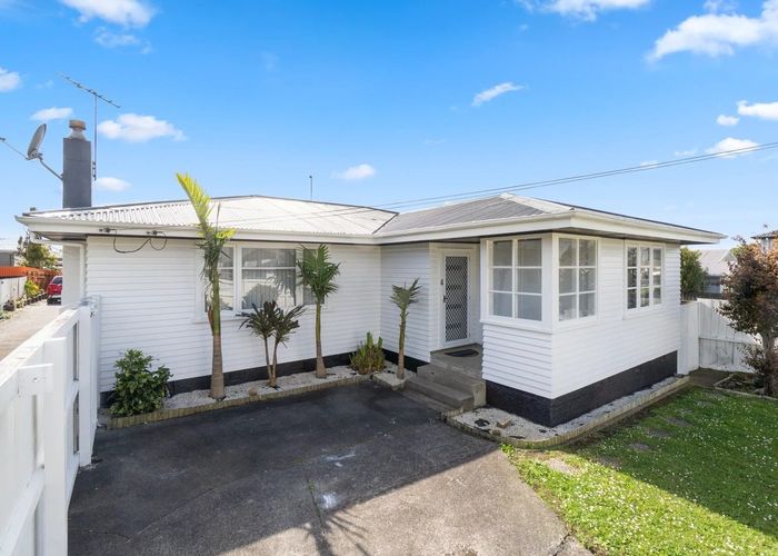  at 42 Churchill Avenue, Manurewa, Manukau City, Auckland