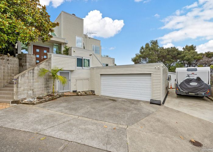 For sale 135 West Harbour Drive, West Harbour, Waitakere City