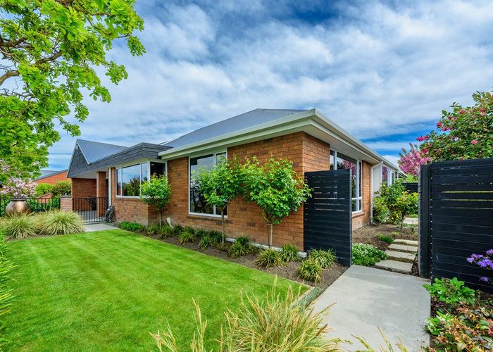  at 32 Althorp Place, Avonhead, Christchurch City, Canterbury