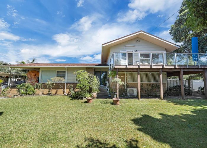  at 2 Tudward Glade, Hillcrest, North Shore City, Auckland