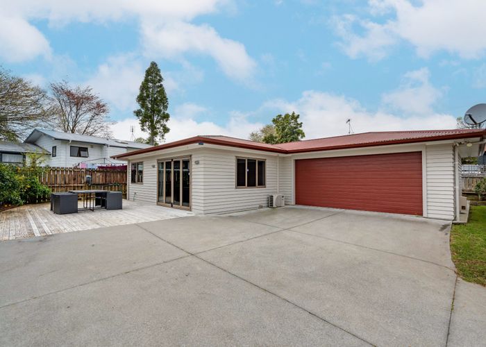  at 2B Walsh Street, Forest Lake, Hamilton, Waikato