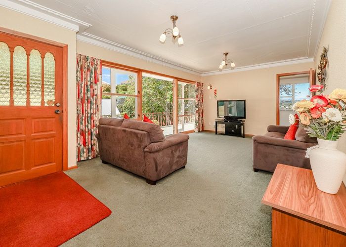  at 39 Centennial Avenue, Helensburgh, Dunedin