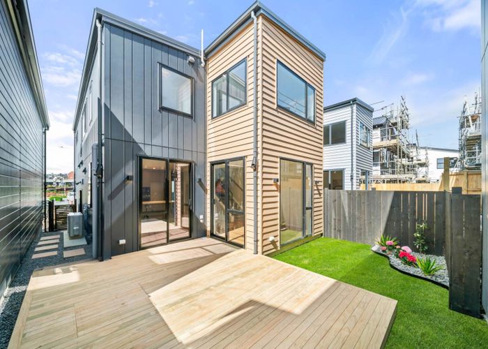  at 102a Te Oneroa Way, Long Bay, North Shore City, Auckland