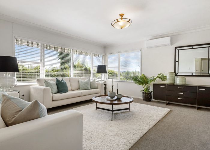 at 4/155 Shakespeare Road, Milford, Auckland