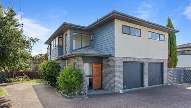 at 1/283 Glenfield Road, Glenfield, Auckland