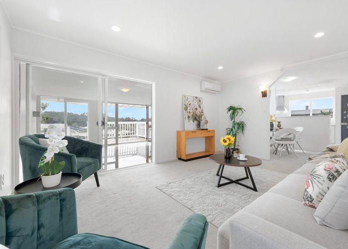  at 6 Aquarius Avenue, Glen Eden, Waitakere City, Auckland
