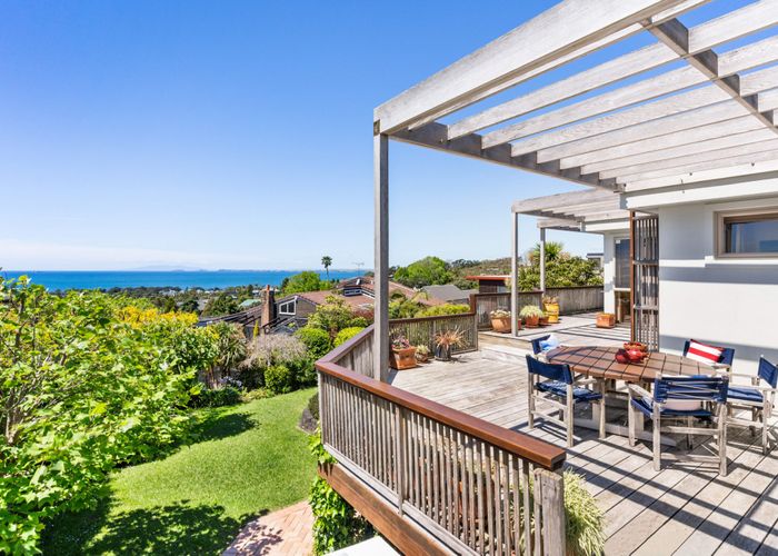  at 9 Braemar Road, Castor Bay, North Shore City, Auckland