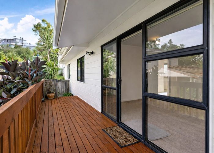  at 2/19 Morton Avenue, Forrest Hill, North Shore City, Auckland