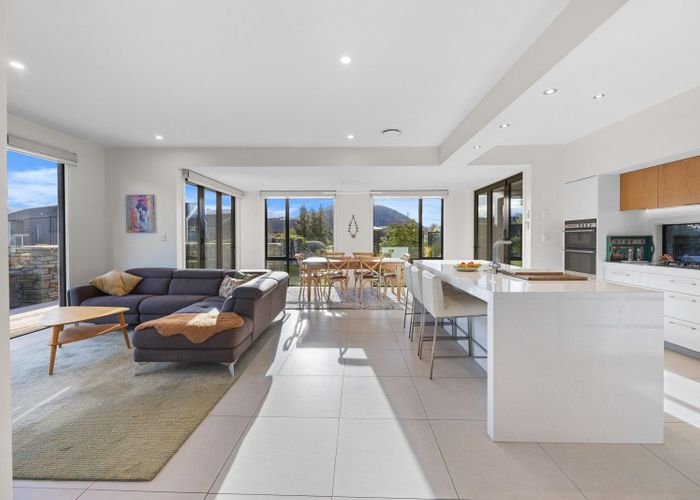  at 5 Valley Crescent, Wanaka, Wanaka, Otago