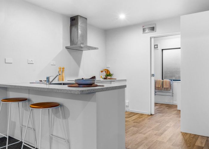  at 2/140 Chester Street East, City Centre, Christchurch City, Canterbury