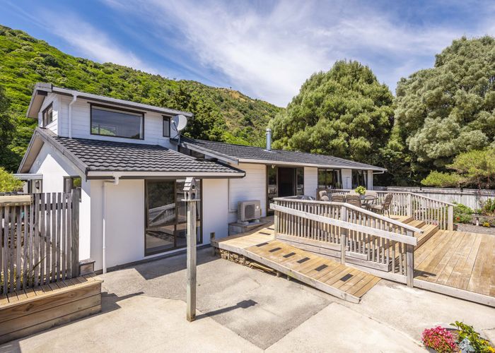  at 222 Main Road South, Raumati South, Kapiti Coast, Wellington