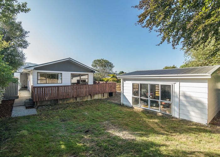  at 15 Goldsborough Avenue, Raumati Beach, Paraparaumu