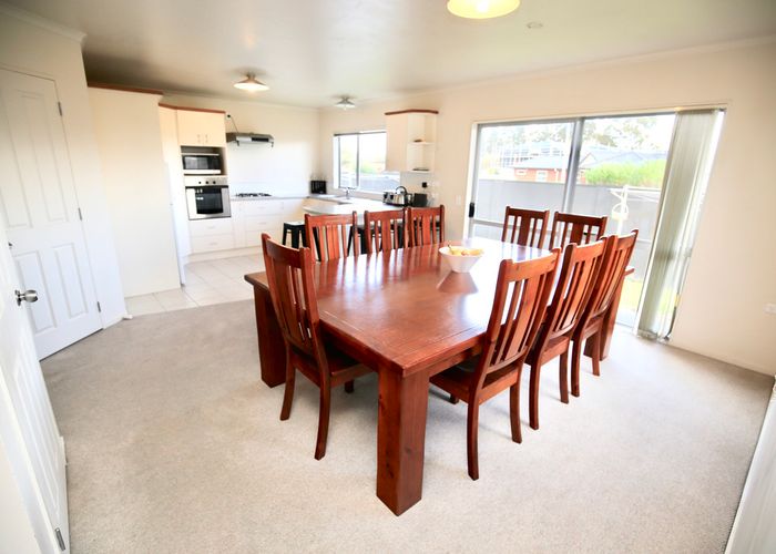  at 6 Rose Lane, Huntington, Hamilton