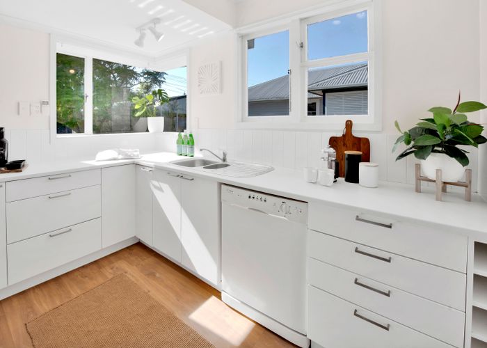  at 410 Carrington Street, Upper Vogeltown, New Plymouth