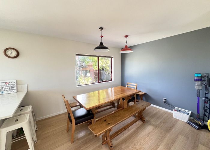  at 14 St Thomas More Lane, Glenfield, North Shore City, Auckland