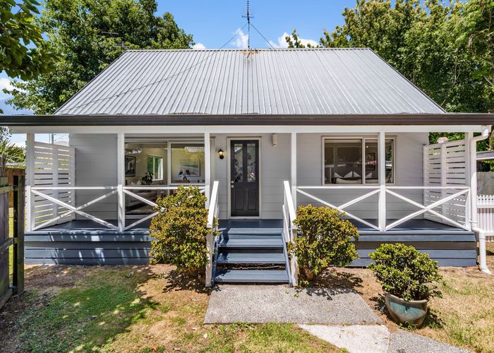  at 2/24 Frances Street, Manurewa, Auckland