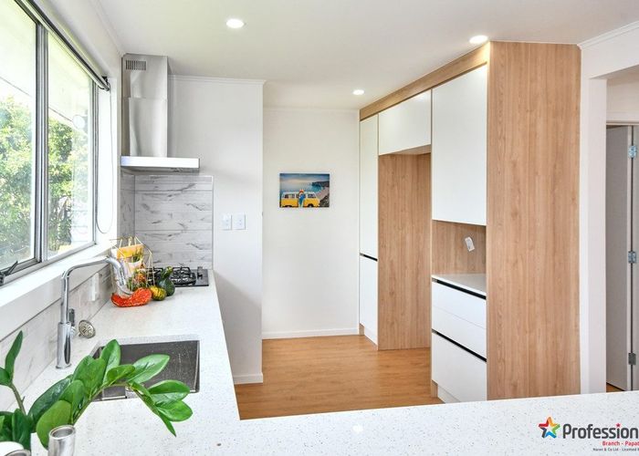  at 2 Serrano Place, Clover Park, Manukau City, Auckland