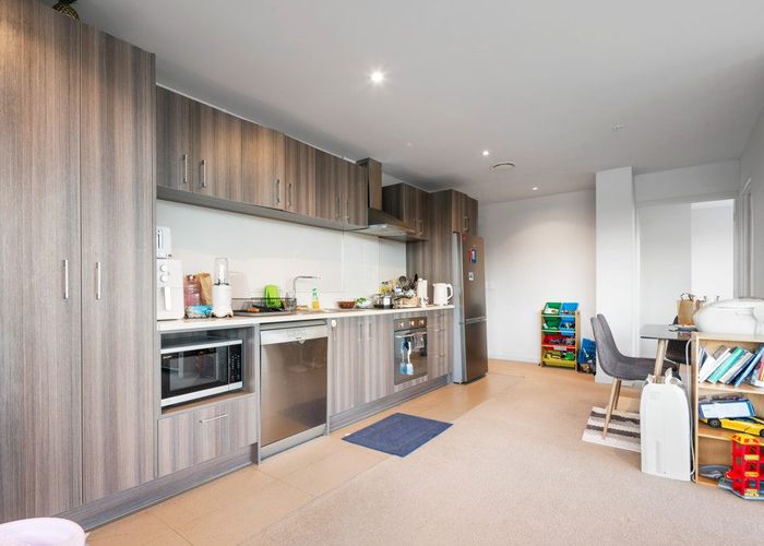  at 104/5 Rose Garden Lane, Albany, North Shore City, Auckland